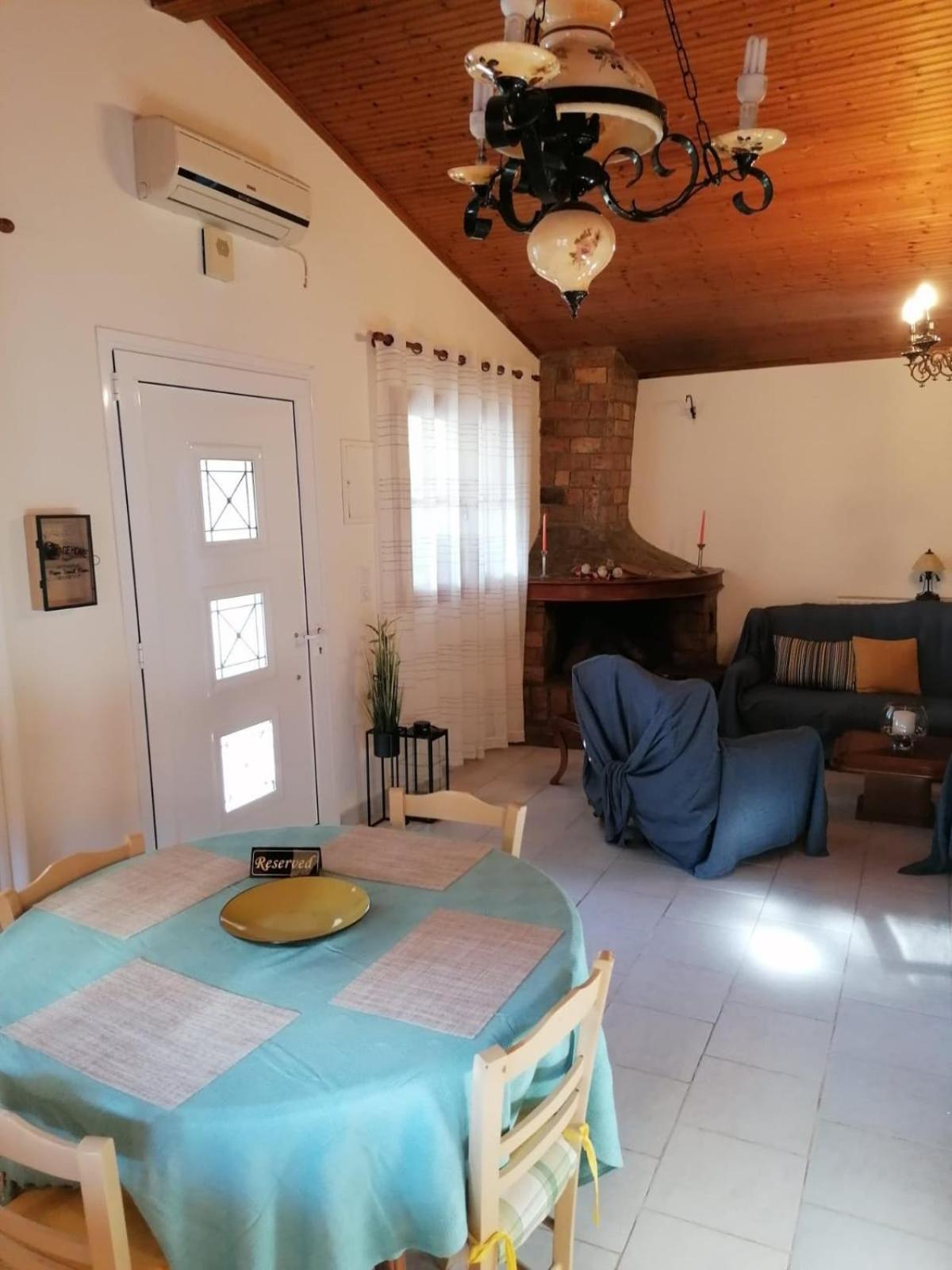 Tota'S Family House, 4 Min Walk To The Beach Λεβεντοχώρι Εξωτερικό φωτογραφία